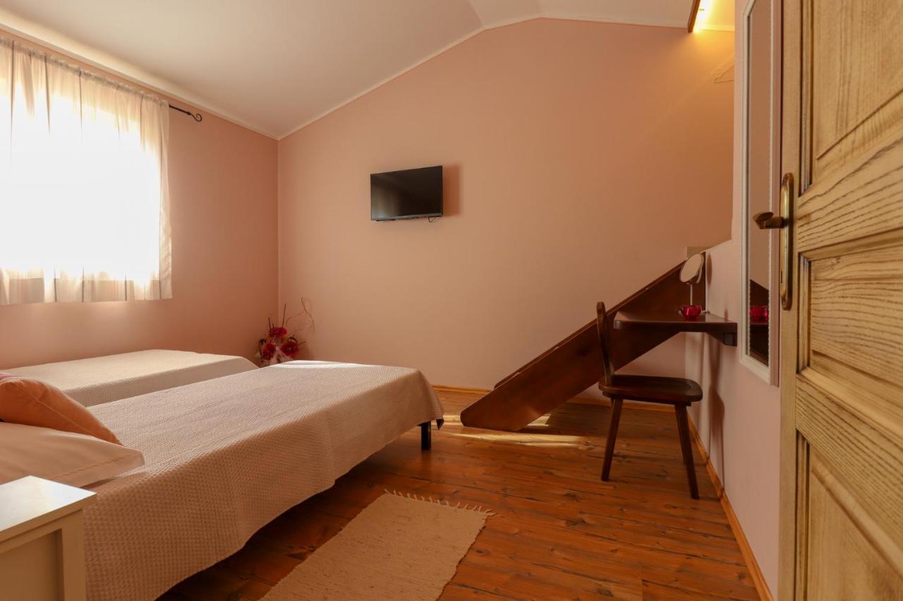Villa Nona Marija Sveti Lovreč Pazenatički Kültér fotó