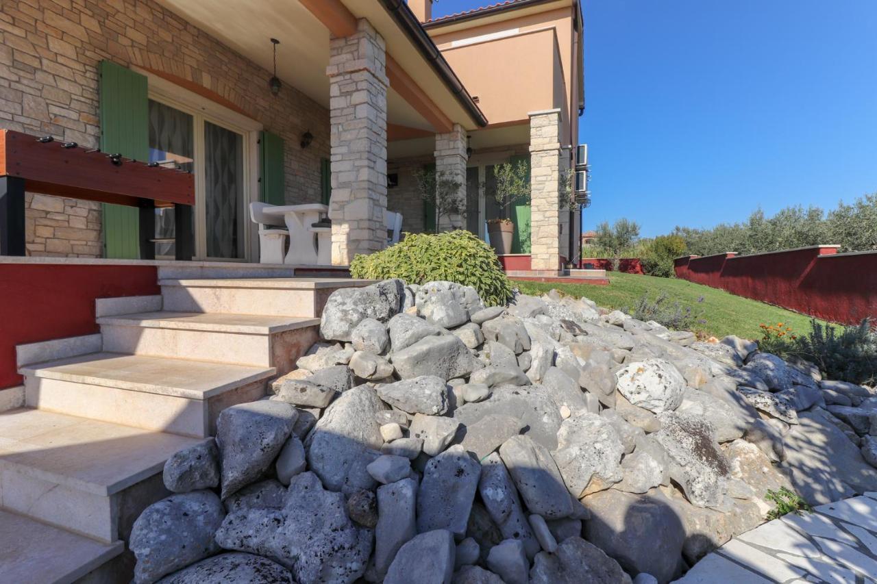 Villa Nona Marija Sveti Lovreč Pazenatički Kültér fotó