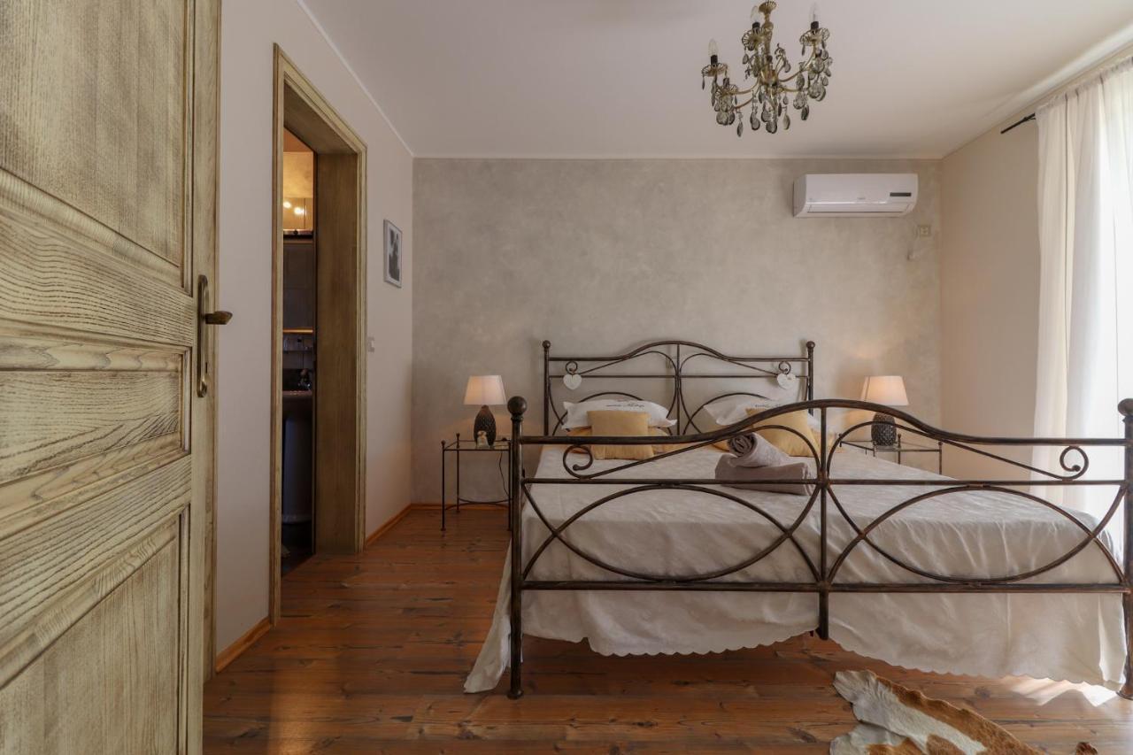 Villa Nona Marija Sveti Lovreč Pazenatički Kültér fotó